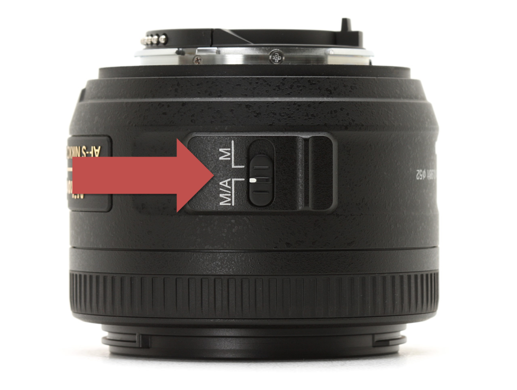 how to switch camera lens from auto/manual focus to manual focus